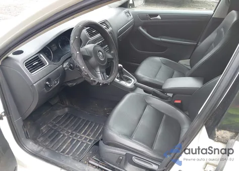 2014 Volkswagen Jetta 1.8T Se from USA, damaged, VIN 3VWD17AJ7EM242820